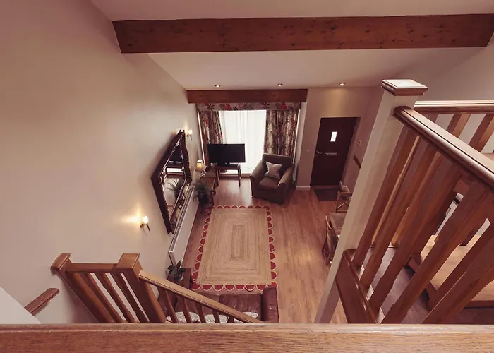 Longlands Inn & Cottages