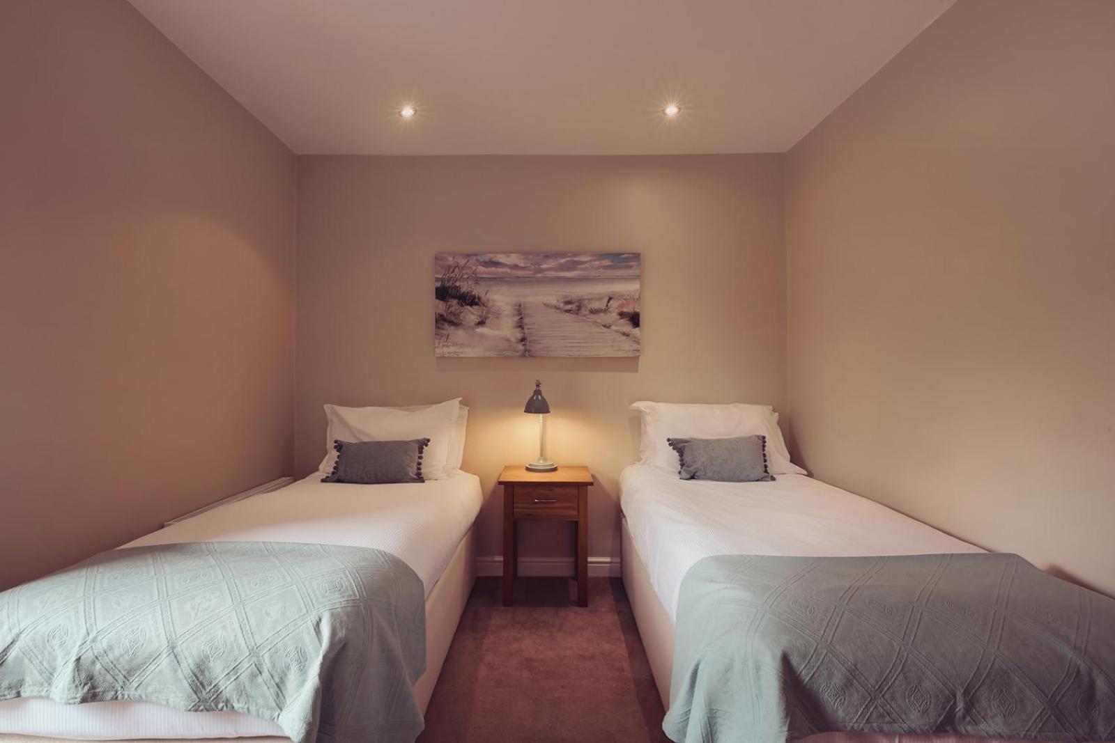 Longlands & Hotel