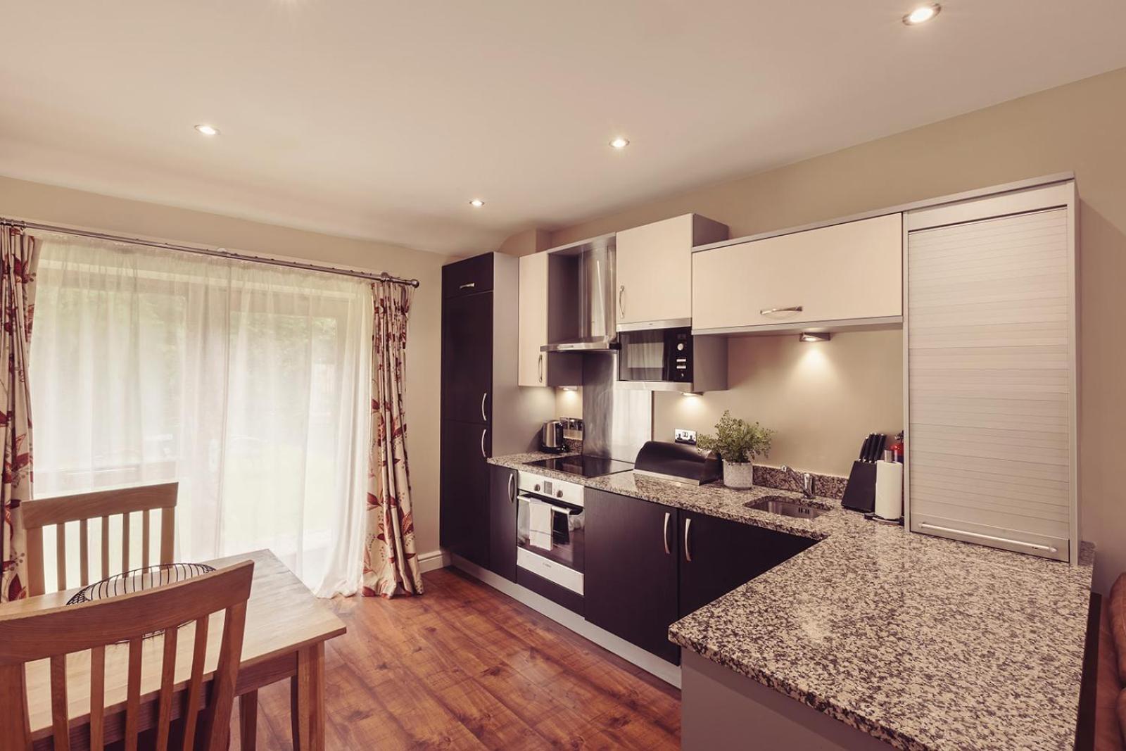 Hotel Longlands &